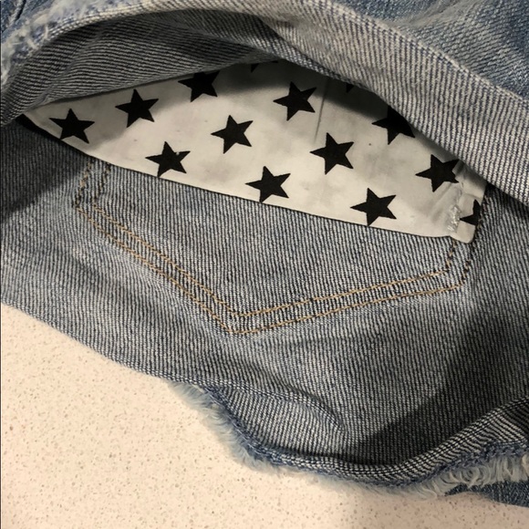 Garage Jean Short Shorts. Denim. Size 7. - Picture 4 of 6